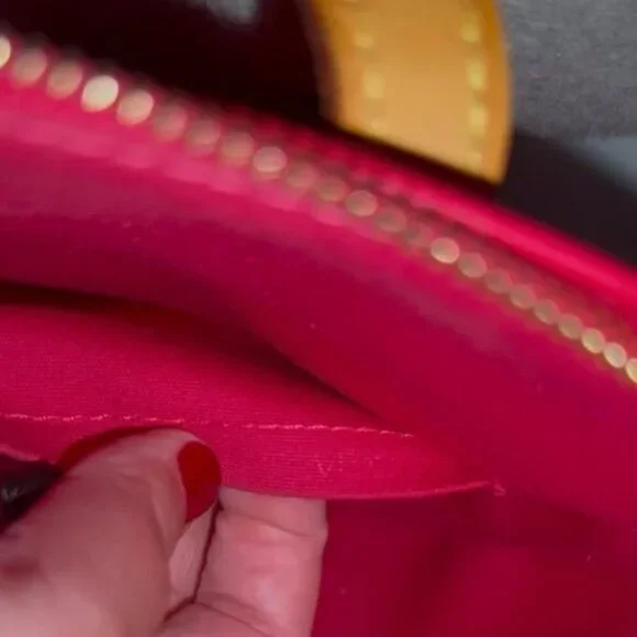 EUC Authenticated Louis Vuitton Monogram Vernis Bellevue PM - Picture 14 of 15